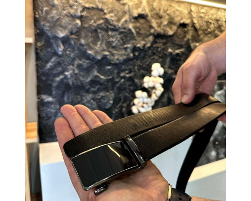 Чоловічий шкіряний ремінь із пряжкою автомат 3733