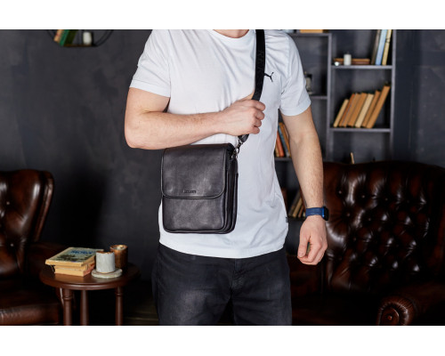 Месенджер із клапаном через плече 24х20х6, шкіряна барсетка Tiding Bag TD-20033 чорна