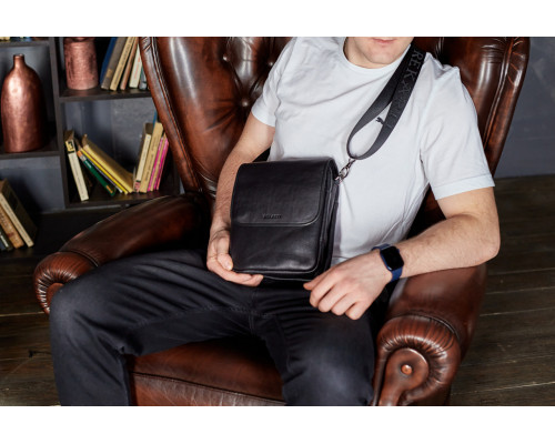 Месенджер із клапаном через плече 24х20х6, шкіряна барсетка Tiding Bag TD-20033 чорна