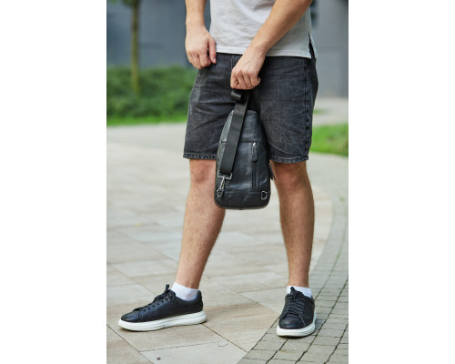 Чоловіча містка бананка 18х32х7, сумка шкіряна рюкзак для прогулянок Tiding Bag 7579 чорна