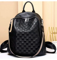 Шкіряний жіночий рюкзак з тисненням 25х30х11, сумка наплічна з шахматним візерунком, чорна