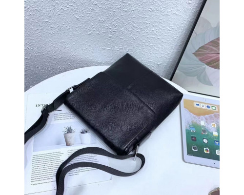 Шкіряна сумка чоловіча через плече 21х23х5.5, м'яка барсетка для гаджетів Tiding Bag 12977 чорна