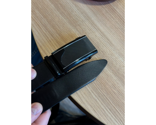 Чоловічий шкіряний ремінь із пряжкою автомат 8490