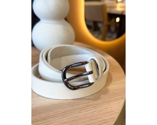 Шкіряний жіночий ремінь в білому кольорі 6231