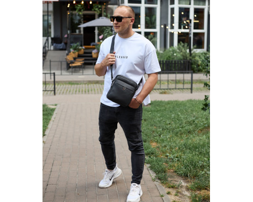 Чоловіча шкіряна сумка-барсетка 24х20х8, компактна сумочка на плече для чоловіка, наплічний месенджер, чорна