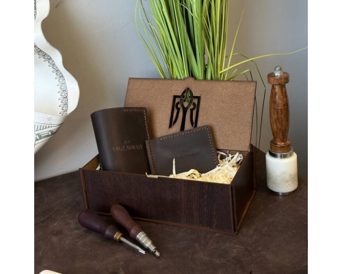 Подарунковий чоловічий набір із затискача для грошей та обкладинки на паспорт