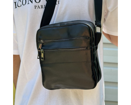 Чоловіча шкіряна чорна сумка через плече Detroit глянець