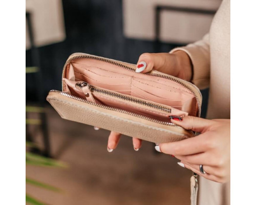 Жіночий клатч бежевий зернистий