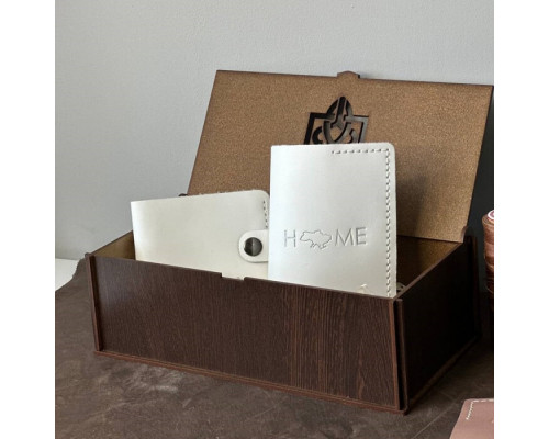 Жіночий подарунковий набір з гаманця Біфолд та обкладинки на паспорт