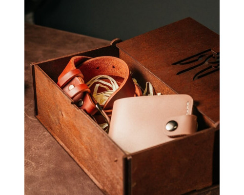 Жіночий подарунковий набір з ременя Dakota та гаманця Біфолд