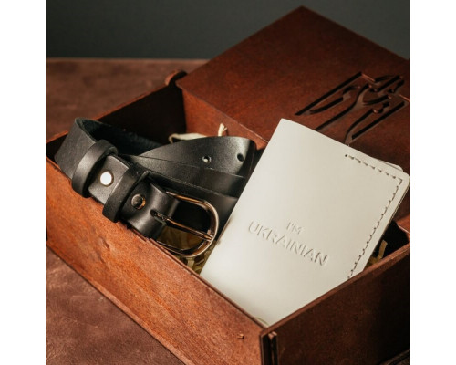 Жіночий подарунковий набір з ременя Dakota та обкладинки на паспорт