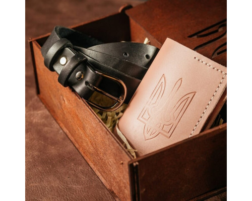 Жіночий подарунковий набір з ременя Dakota та обкладинки на паспорт