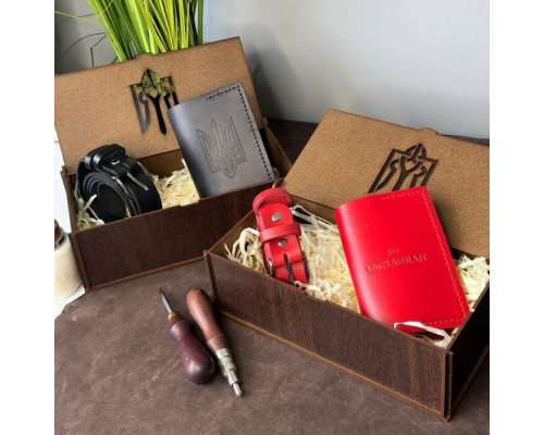 Жіночий подарунковий набір з ременя Dakota та обкладинки на паспорт