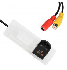 Автомобильная камера заднего вида Volkswagen Jetta 2013-2016 Skoda Rapid 2012-2016 (976)