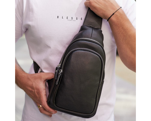 Чоловічий слінг шкіряний 32х18х8, сумка рюкзак на плече зерниста, бананка для документів23242 чорна