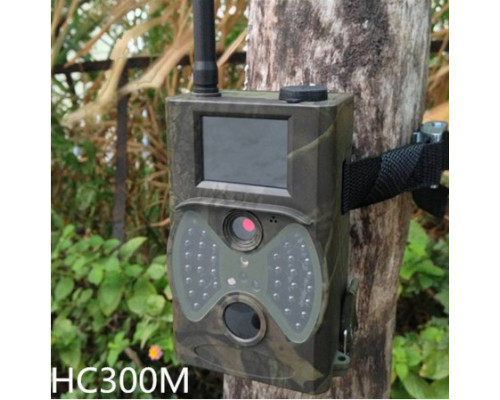 Фотопастка Suntek HC 300M з кутом огляду 120°, передача даних через GSM, нічна зйомка та датчик руху.