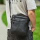 Шкіряна чоловіча сумка планшет через плече 23х26х8, наплічна барсетка Tiding Bag MN-284334 чорна