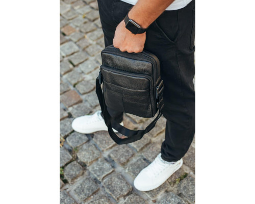 Сумка через плече з натуральної шкіри 22х24х6 / месенджер для активного чоловіка, чорний