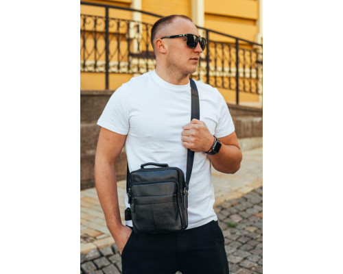 Сумка через плече з натуральної шкіри 22х24х6 / месенджер для активного чоловіка, чорний