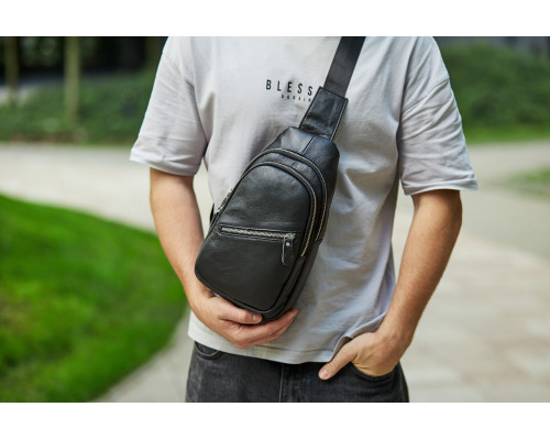 Чоловіча нагрудна сумка рюкзак 31х17х9, бананка зі шкіри на плечі Tiding Bag 79906 чорна